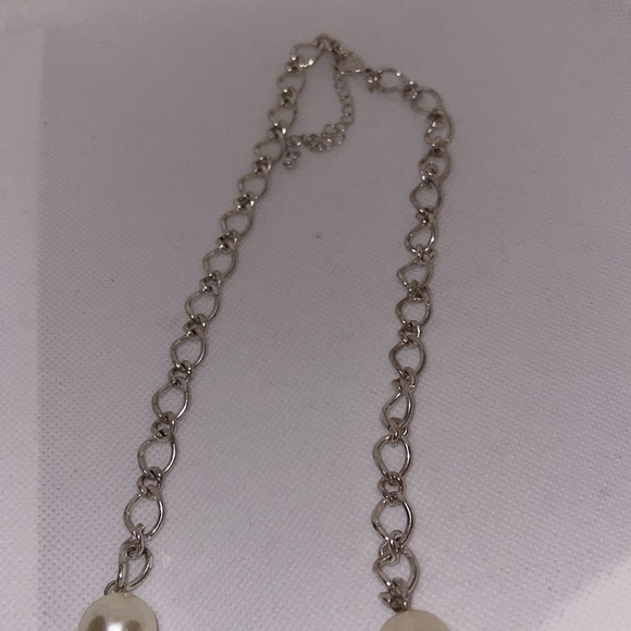 Long Silver and Pearl Necklace - Picture 3 of 3